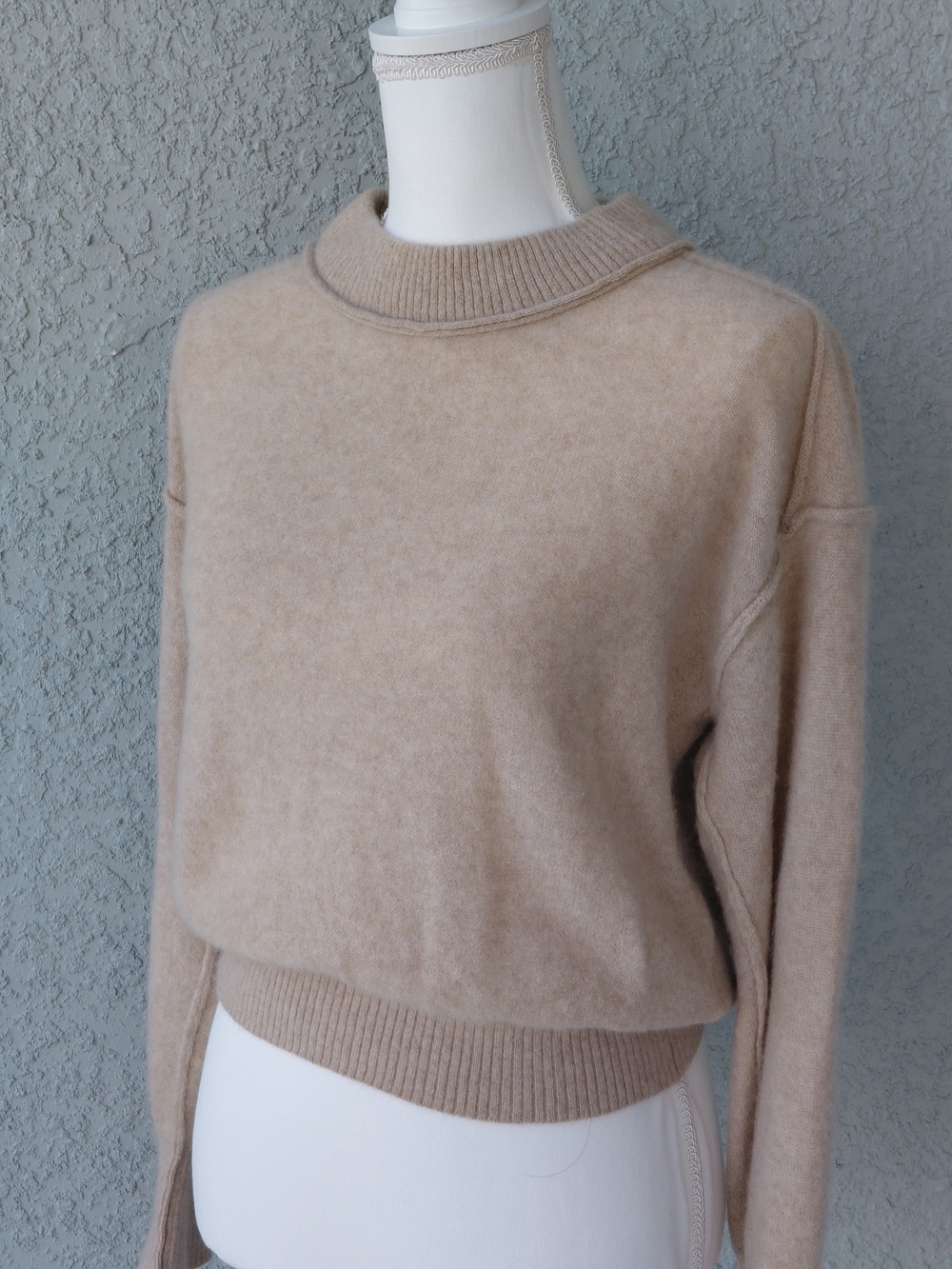 Free People 100% Cashmere Cropped Sweater Beige Mock Neck Soft Cozy Size S/P - Picture 2 of 9